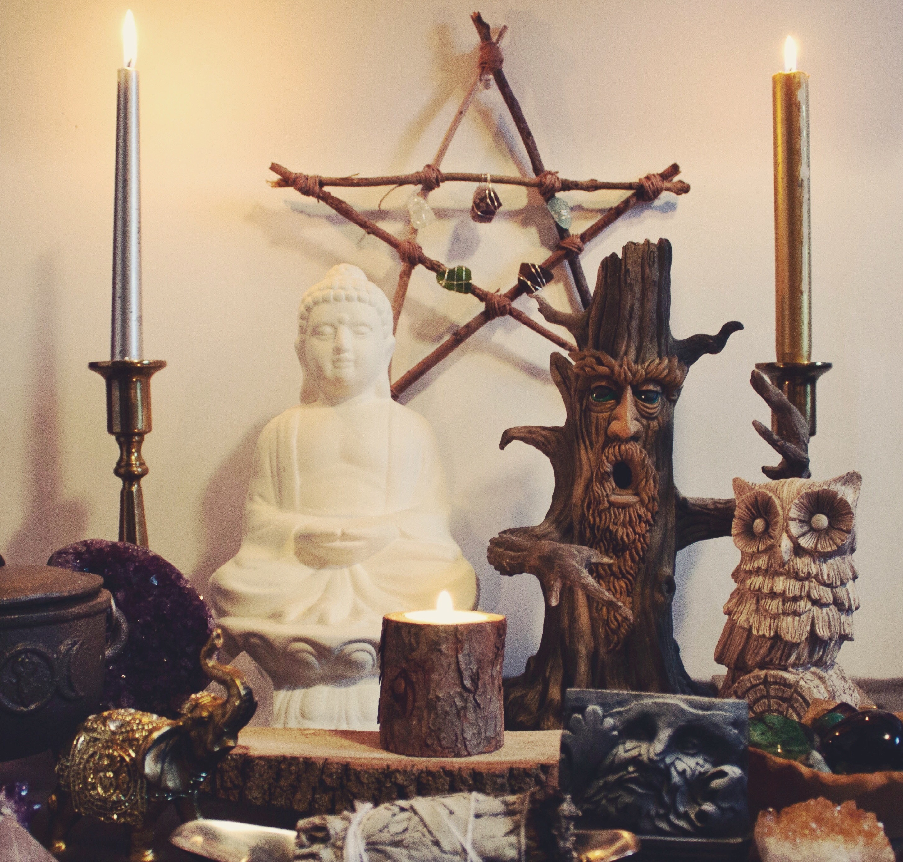 11 Ideas for Creating an Effective Altar